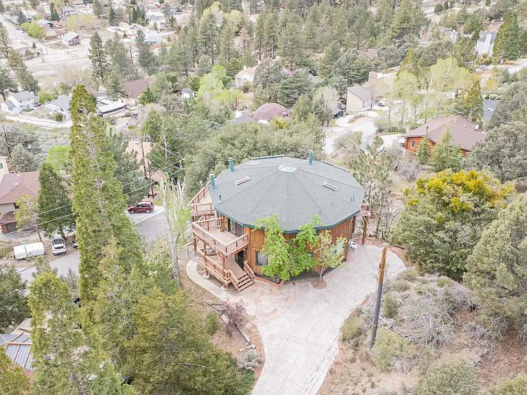 6326 Bluebird Rd — Photo 45