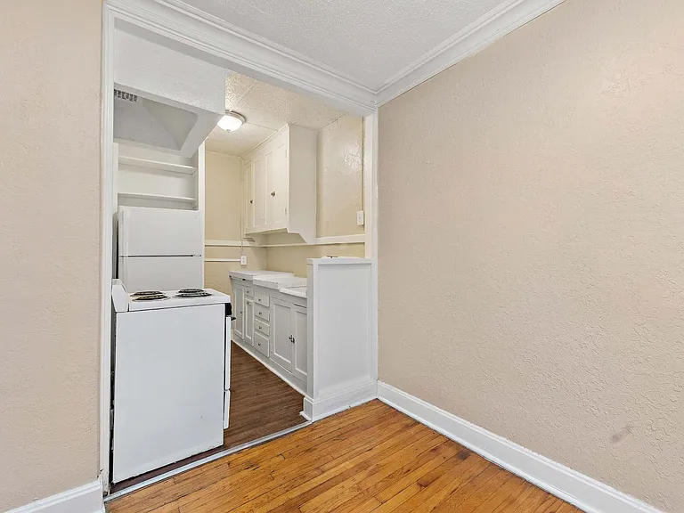 4908 Brookside Blvd — Photo 9