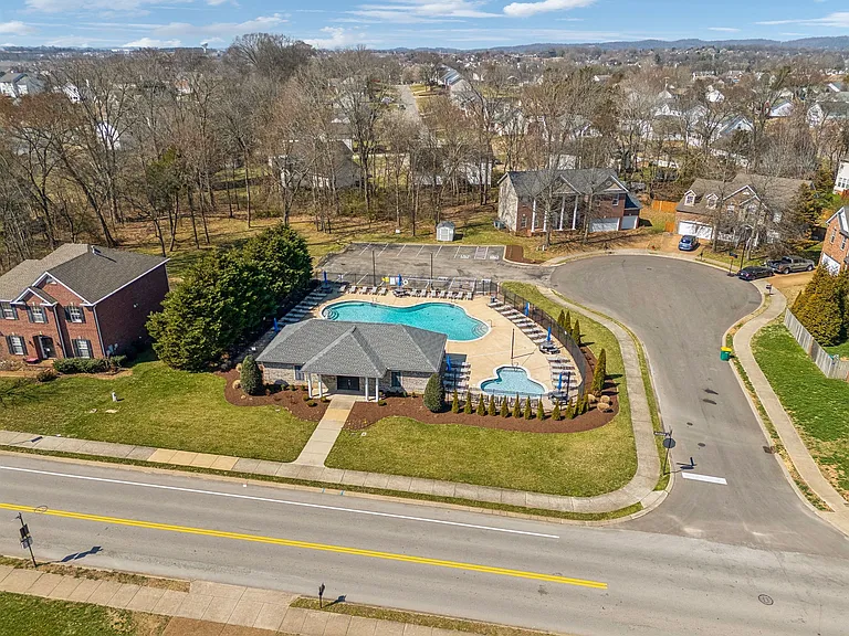 6000 Thrush Ct — Photo 37
