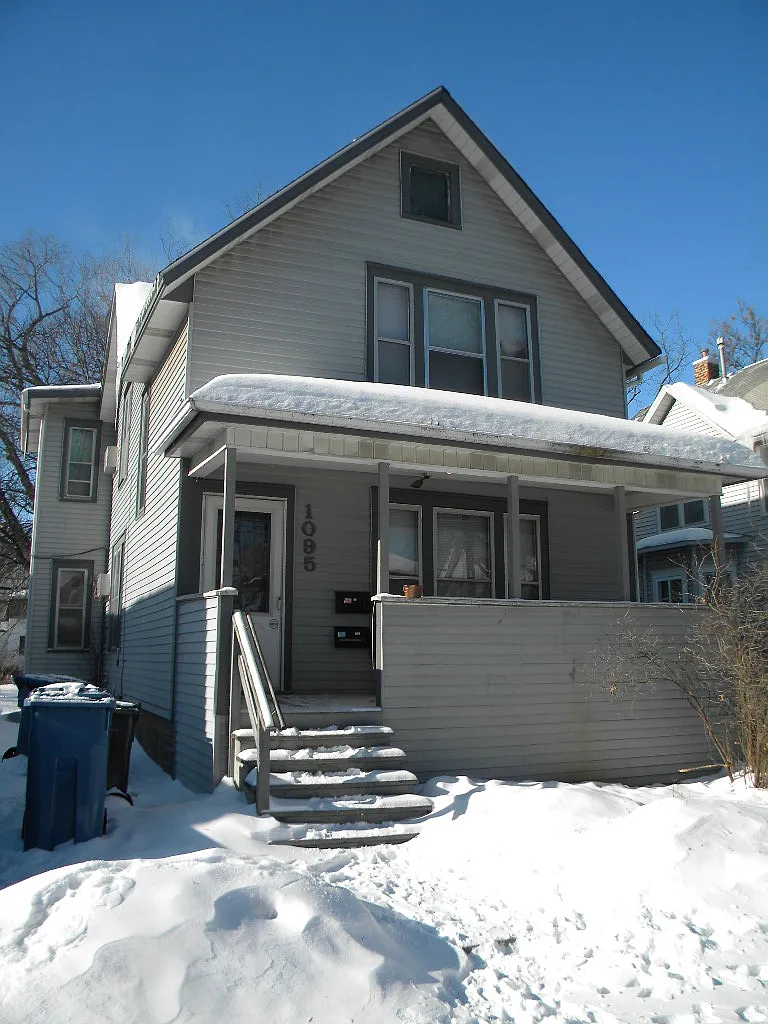 3 bed, $1,500 — Photo 1