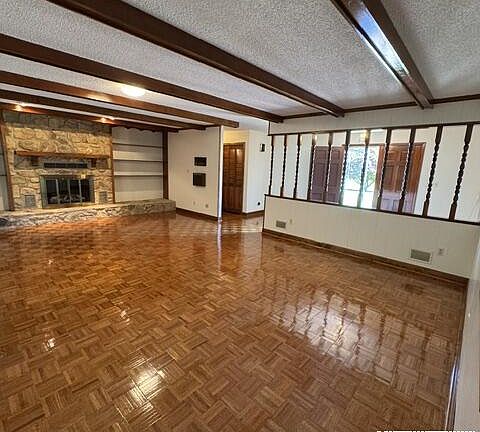 4th image of 95 Turner Ashby Ct