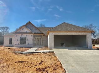 286 Cotton Terrace Loop, Deatsville, AL 36022