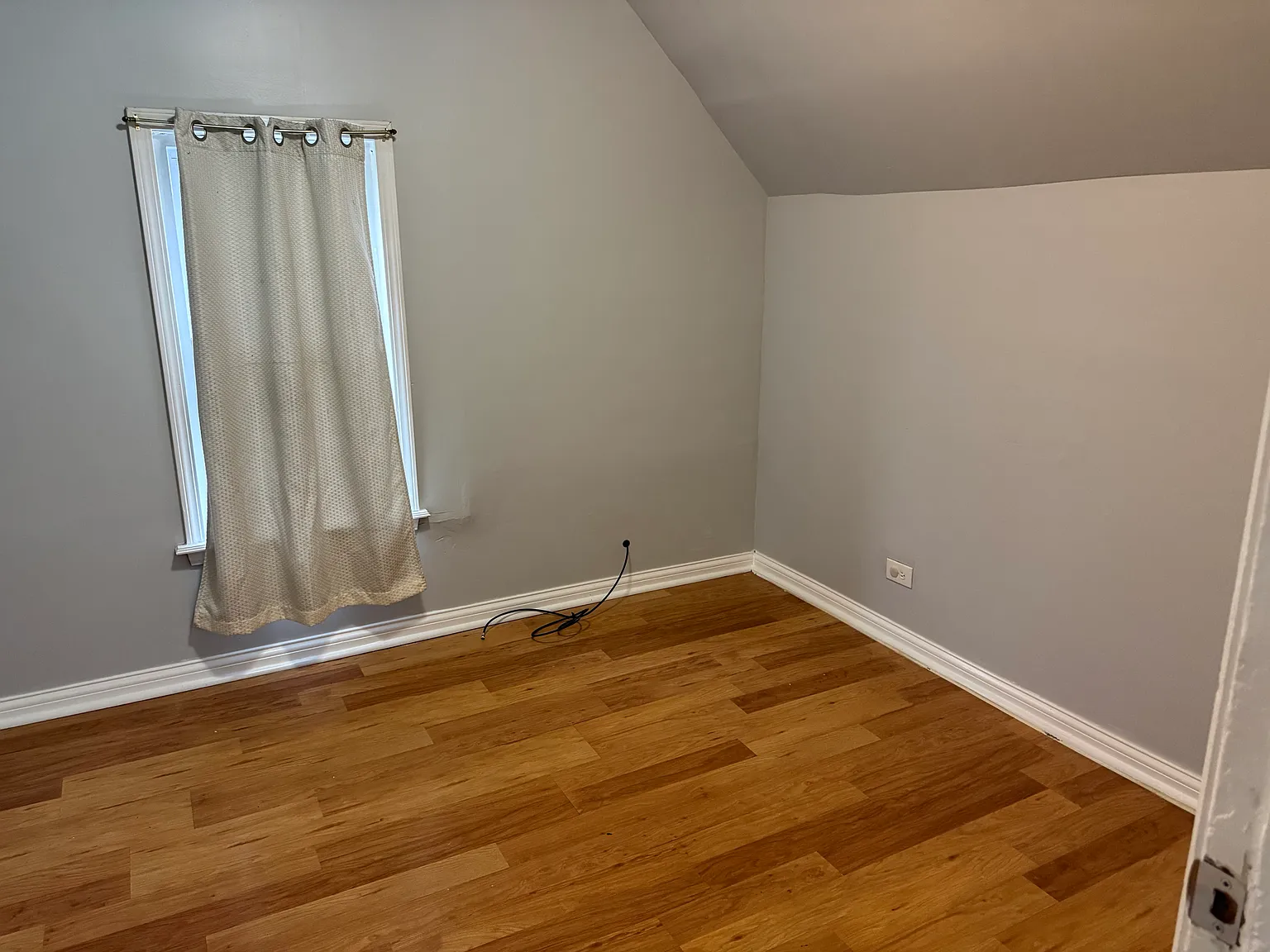 2 bed, 700 sqft, $1,400 — Photo 3
