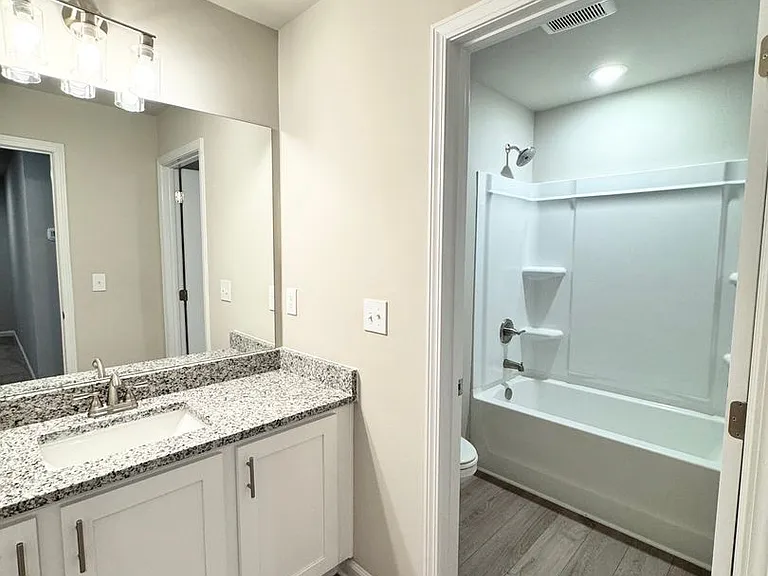 1209 McCoy St — Photo 17