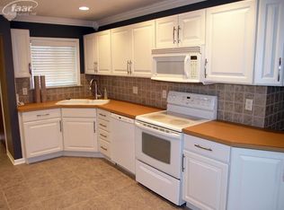 11235 Brookshire Dr, Grand Blanc, MI