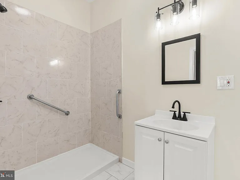 5431 Stewart St — Photo 23