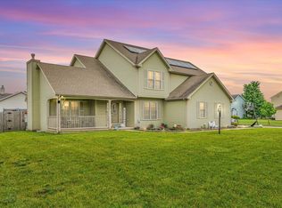 808 Trailway Dr, Champaign, IL