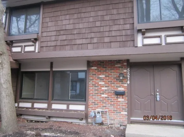 5574 Carmel Dr, Hanover Park, IL 60133