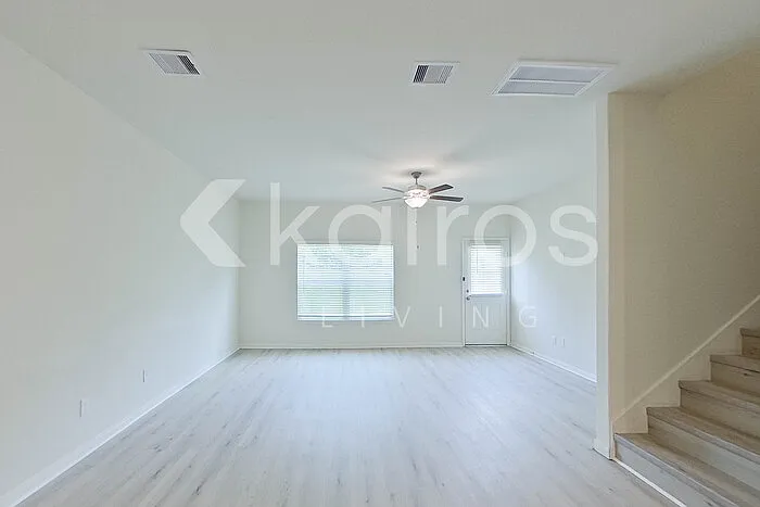 10631 Hillside Creek Dr — Photo 11