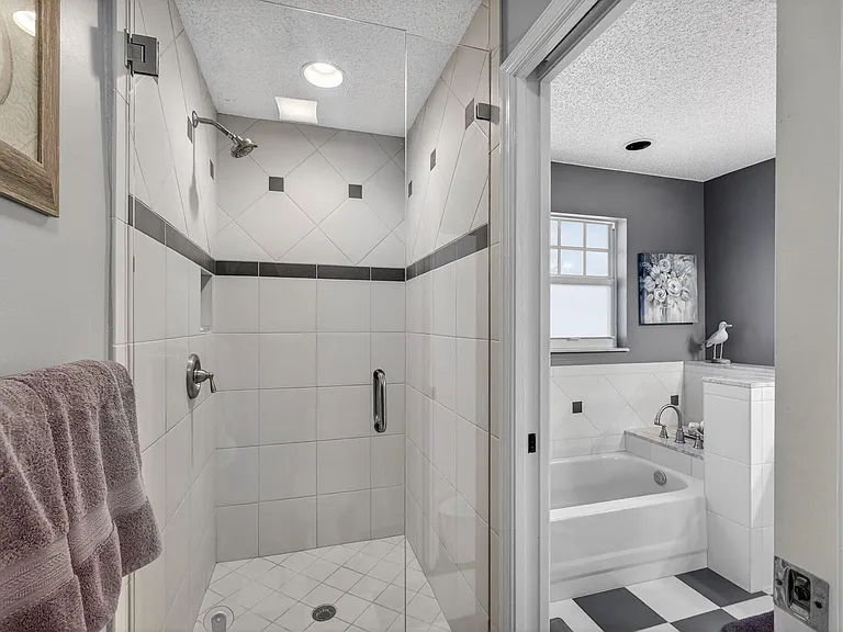 1206 Mainsail Cir — Photo 45