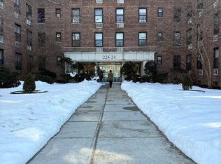 22424 Union Turnpike #4A, Oakland Gardens, NY
