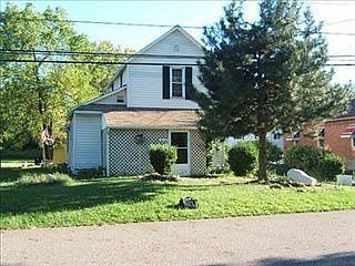 2nd image of 1936 Springfield Lake Blvd