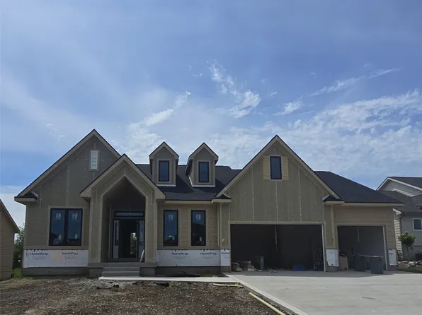 4636 Centennial Blvd, Urbandale, IA 50323