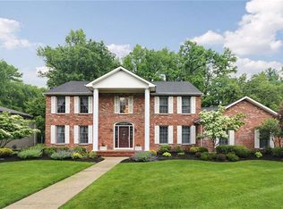 10 Jennifer Ct, Edison, NJ 08820