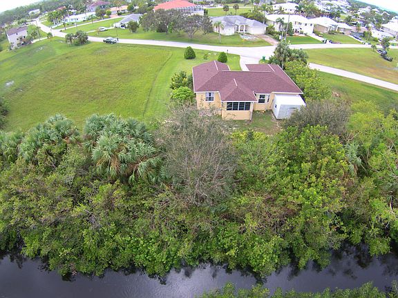 3rd image of 24362 Yacht Club Blvd