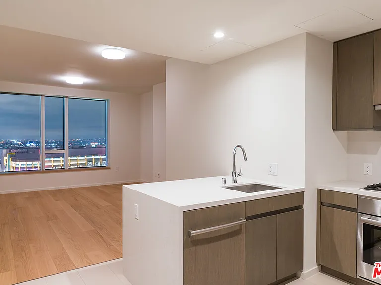 889 Francisco St #3002 — Photo 6