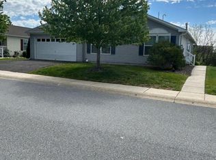108 Random Rd, Douglassville, PA 19518