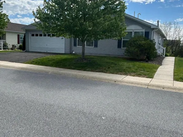108 Random Rd, Douglassville, PA 19518