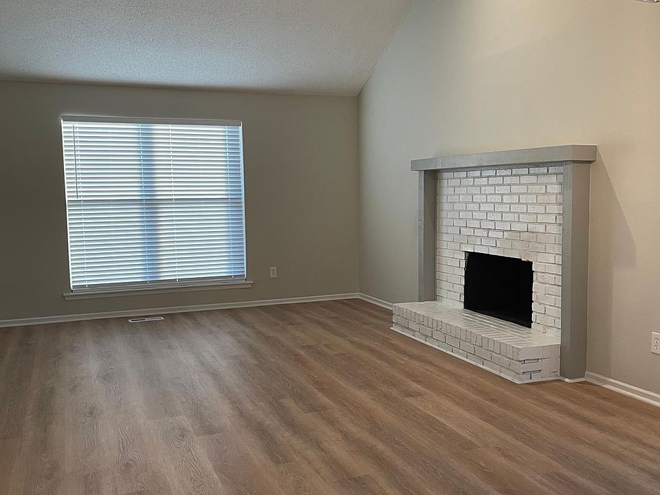 Living room/dining room