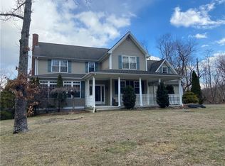 61 Taylor Rd, Johnston, RI 02919