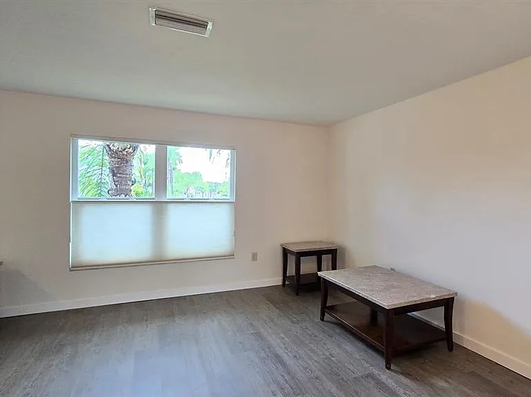 3801 Kingston Blvd — Photo 11