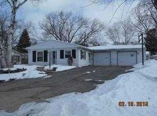 23 Chatham Pl, Montgomery, IL 60538