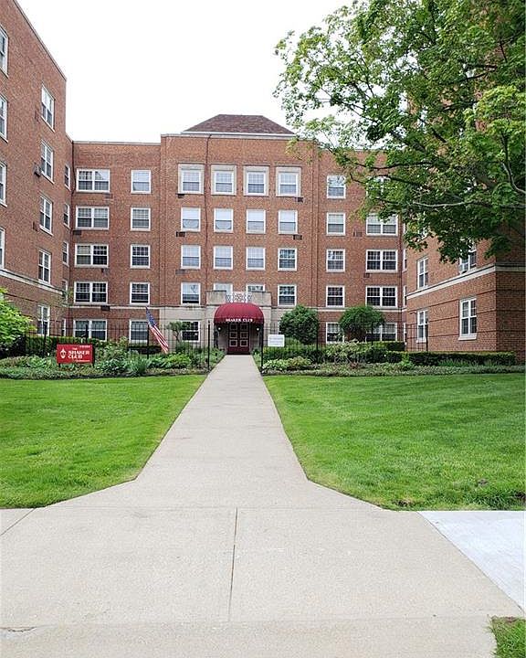 1st image of 19101 Van Aken Blvd APT 123