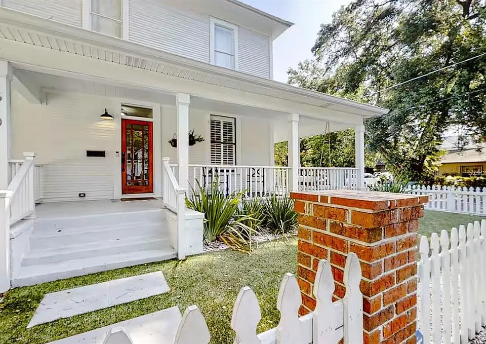 510 E Amelia Ave