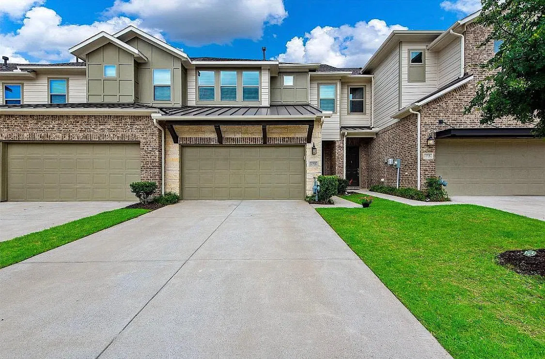 Sage Ln, Dallas — Photo 1