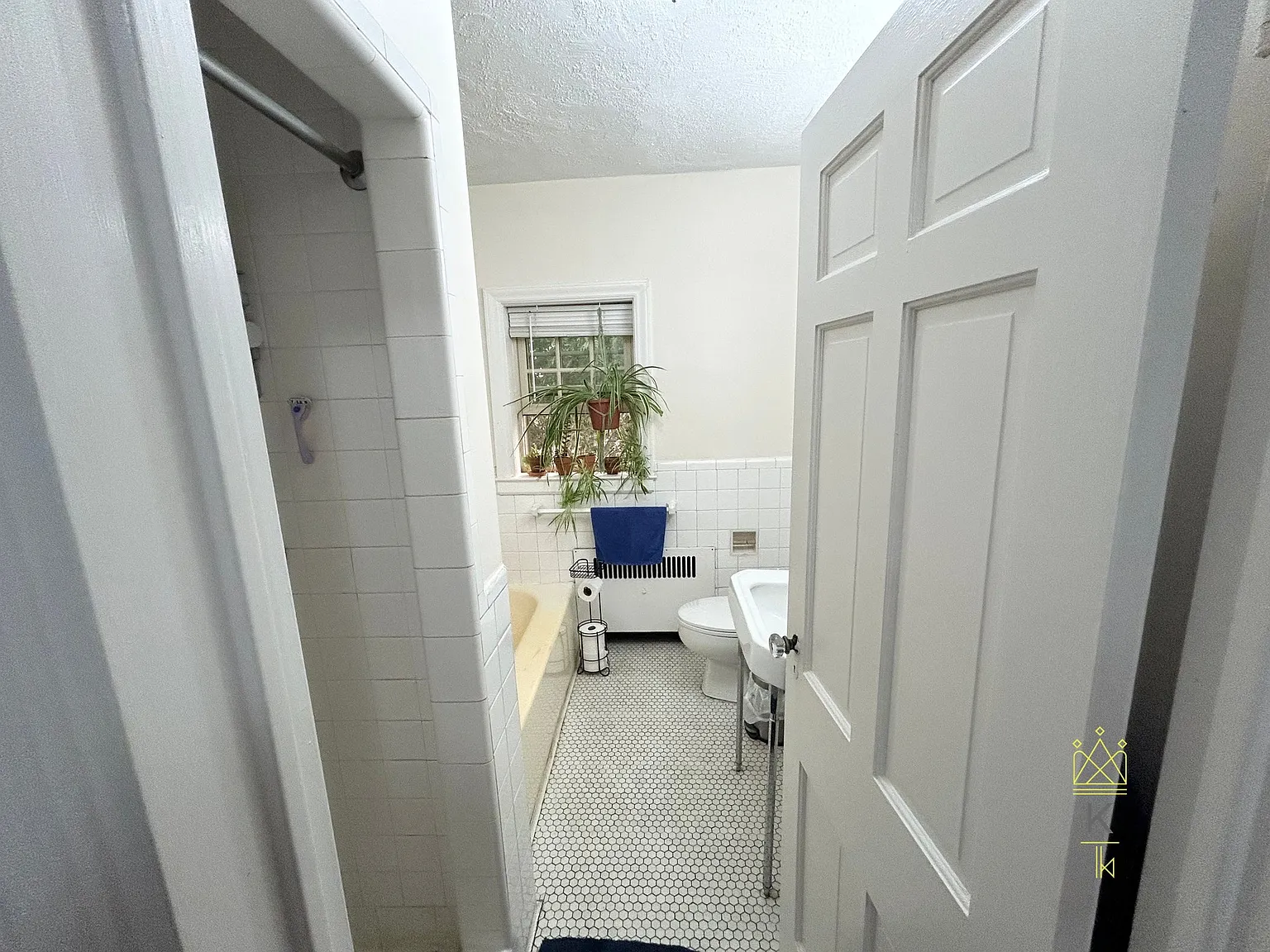 2 bed, 1.0 bath, 1200 sqft, $2,750 — Photo 4