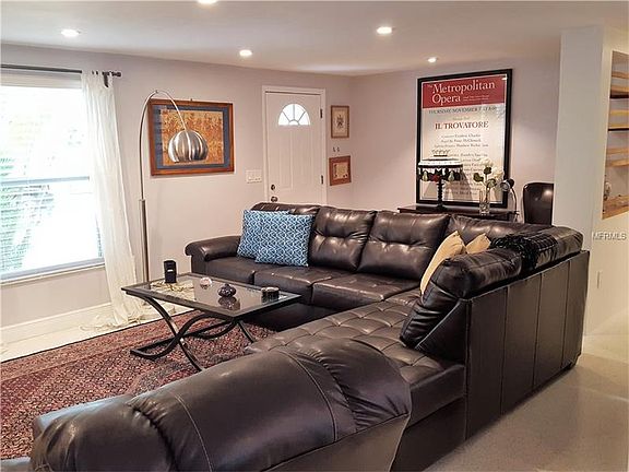 3rd image of 2718 Oakmere Ln