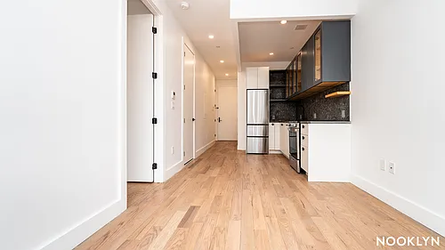 228 N 7th St #209 Photo 1
