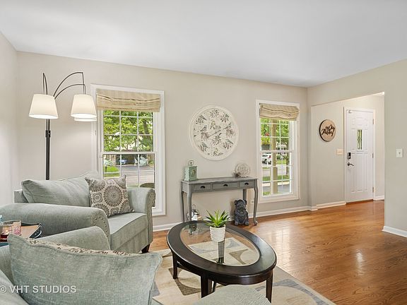 5th image of 962 Royal Glen Ln