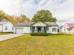 609 Carden Ave, Rossville, GA 30741
