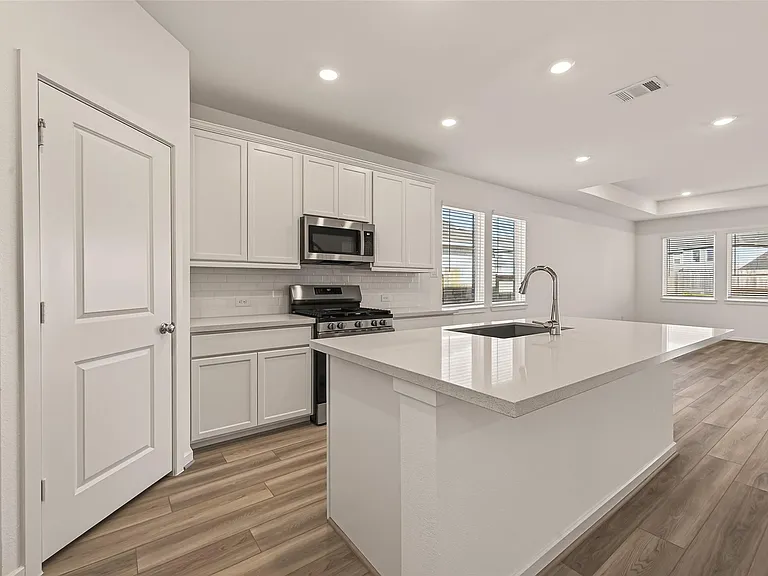 21926 Sam Raburn Dr — Photo 16