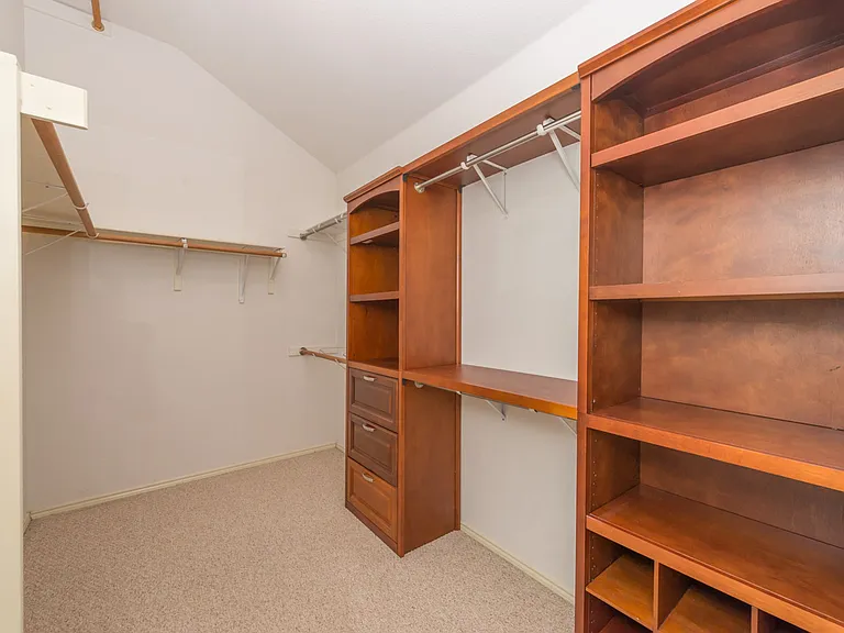 4184 Capstone Dr — Photo 29