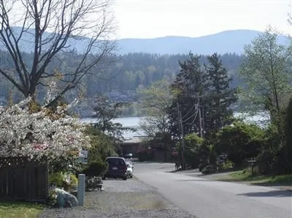 3901 E Connecticut St, Bellingham, WA 98226
