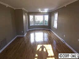 5th image of 6423 Farmingdale Dr