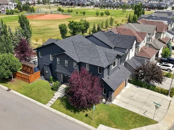 4 S Silverado Saddle Ct SW, Calgary, AB T2X 0J1