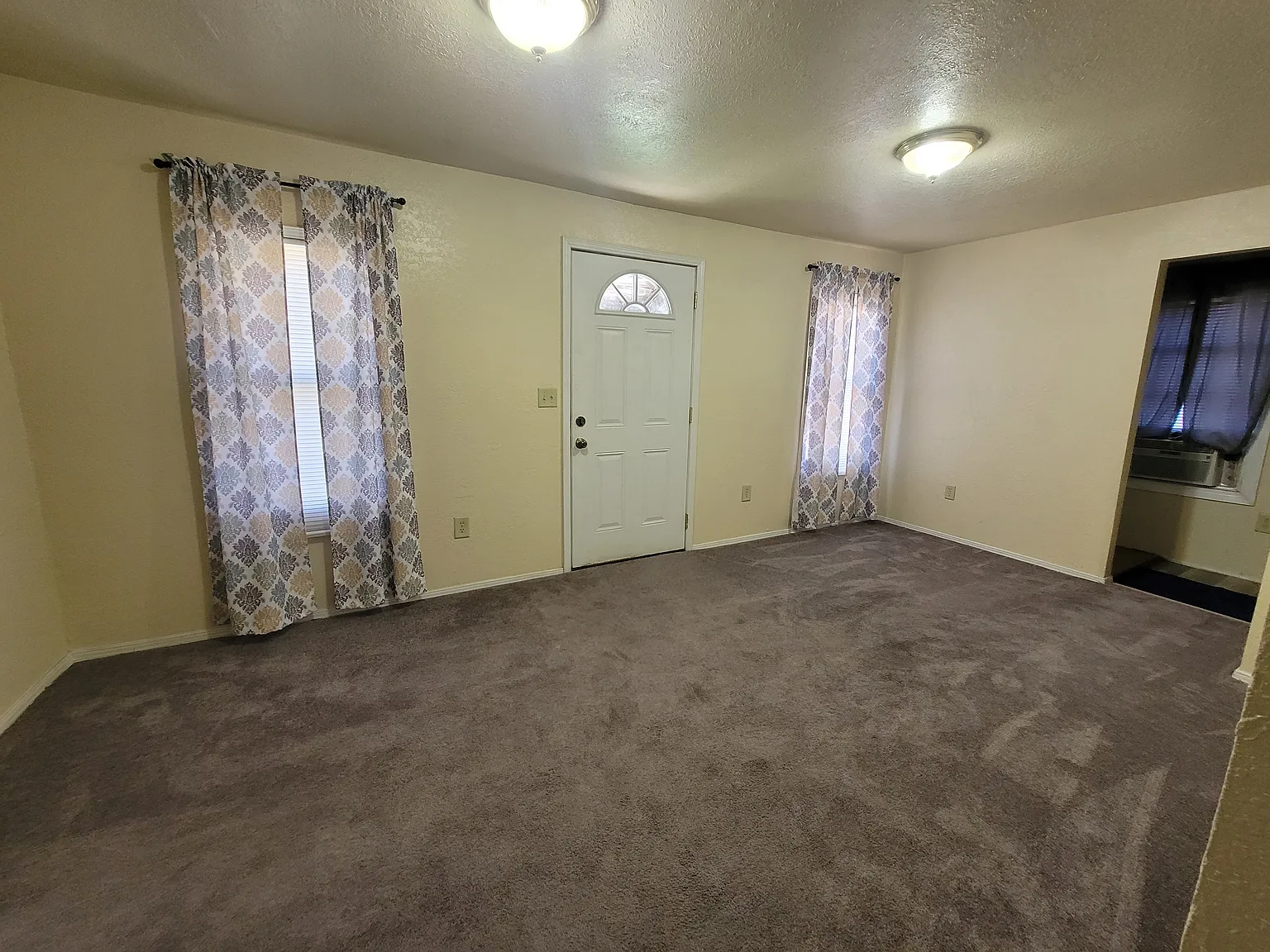 2404 Idaho St — Photo 2