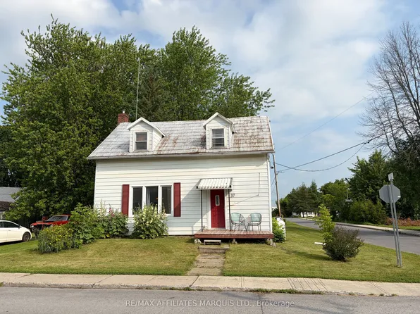 37 Main St, South Stormont, ON K0C 1Y0