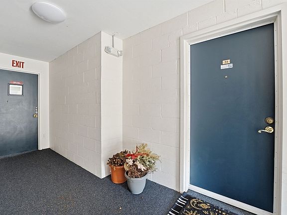 3rd image of 221 Oak St APT 14-34