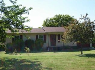 13158 Beardslee Rd, Perry, MI 48872