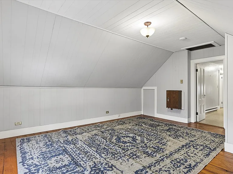 31 Franklin St #C — Photo 9