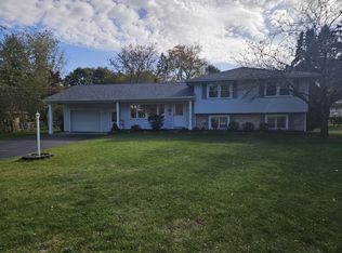 1027 Shoemaker Rd, Webster, NY 14580