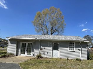598 Wakefield Dr, Colonial Beach, VA 22443