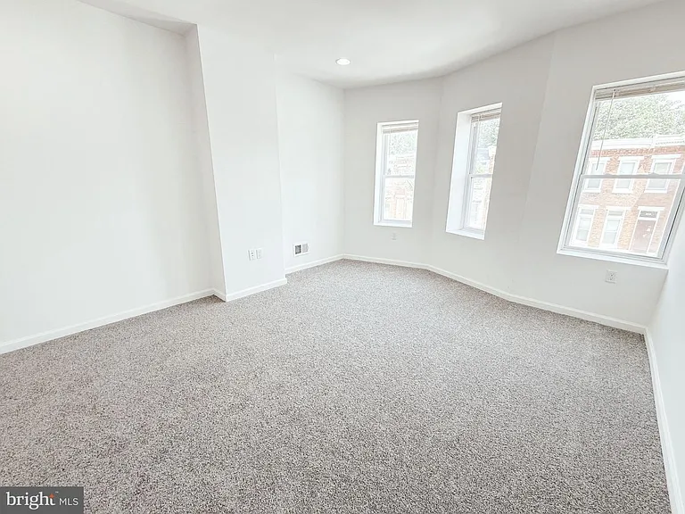 812 N Payson St — Photo 10