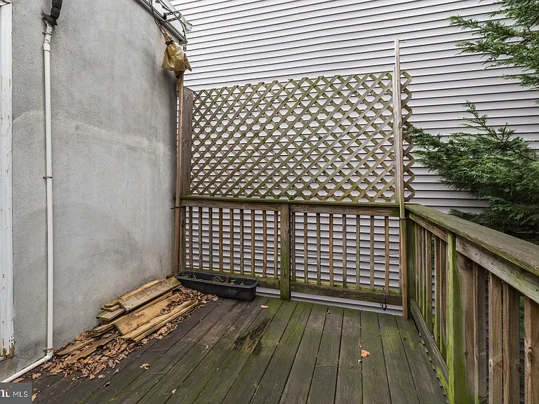 1302 N 19th St #2 — Photo 11