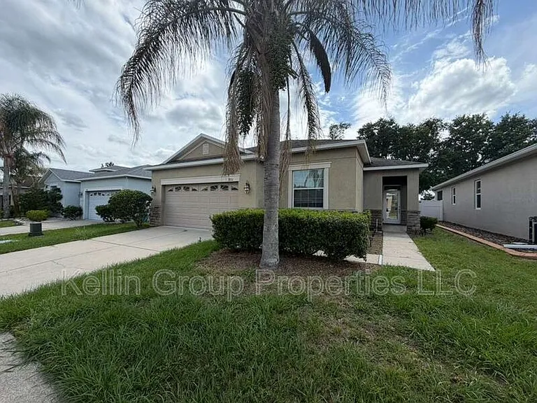 3852 Hampton Hills Dr — Photo 2