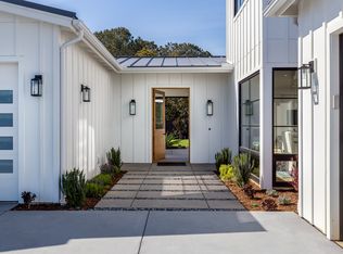 1114 Crest Dr, Encinitas, CA 92024